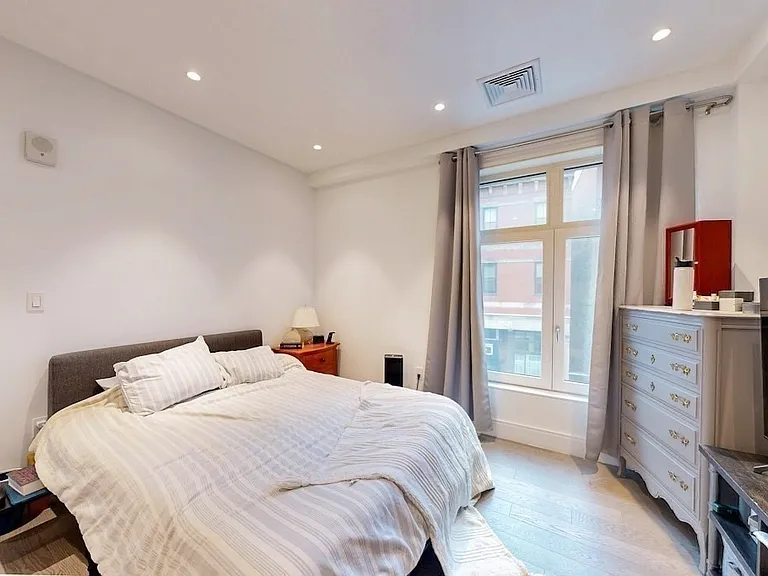69 Walnut St #6 — Photo 11