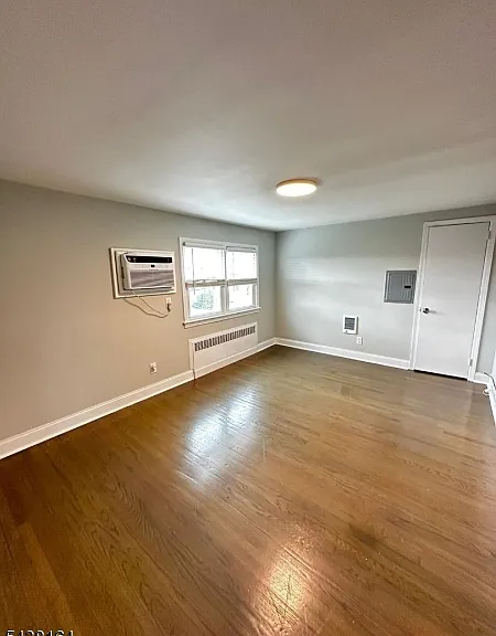 120 Union St — Photo 8