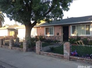 909 Middlecoff Ave, Modesto, CA 95351