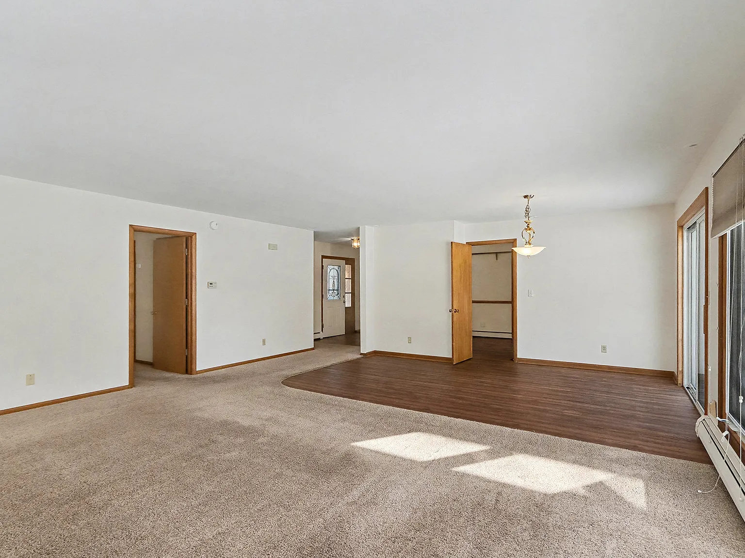 4 bed, 2.0 bath, 1523 sqft, $2,000 — Photo 4