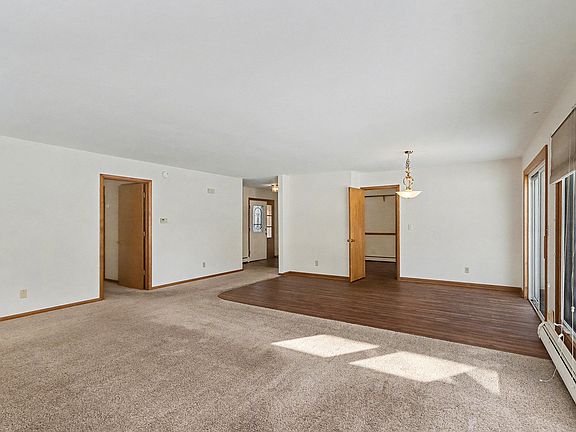 4th image of 411 Walden Dr