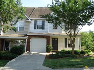 16824 Timber Crossing Rd, Charlotte, NC 28213