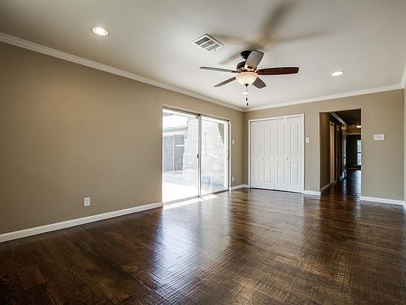4th image of 3829 Crown Shore Dr