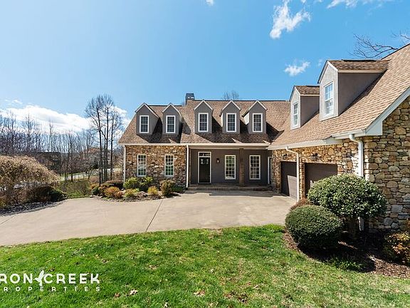 2nd image of 1904 Bearberry Ln