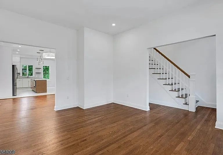 84 Grove St — Photo 17