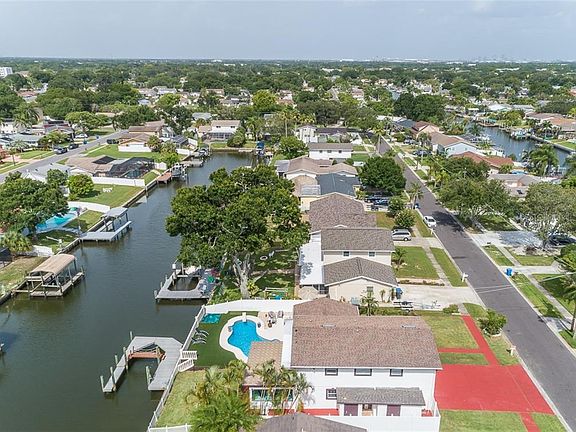 4th image of 4650 Bay Crest Dr