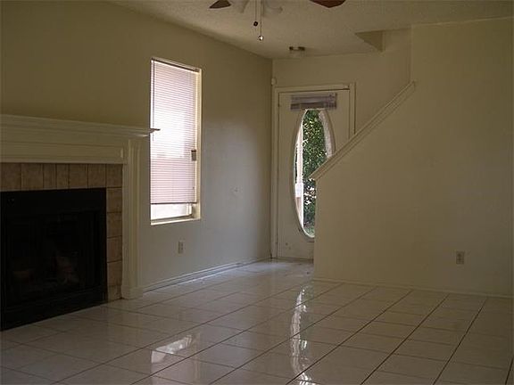 4th image of 9103 Japonica Ct #B