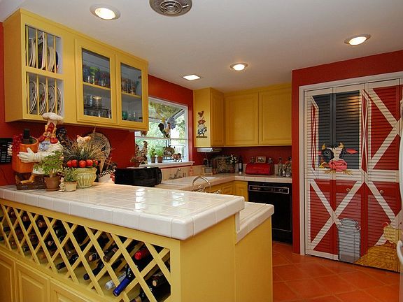 5th image of 228 Knollwood Dr