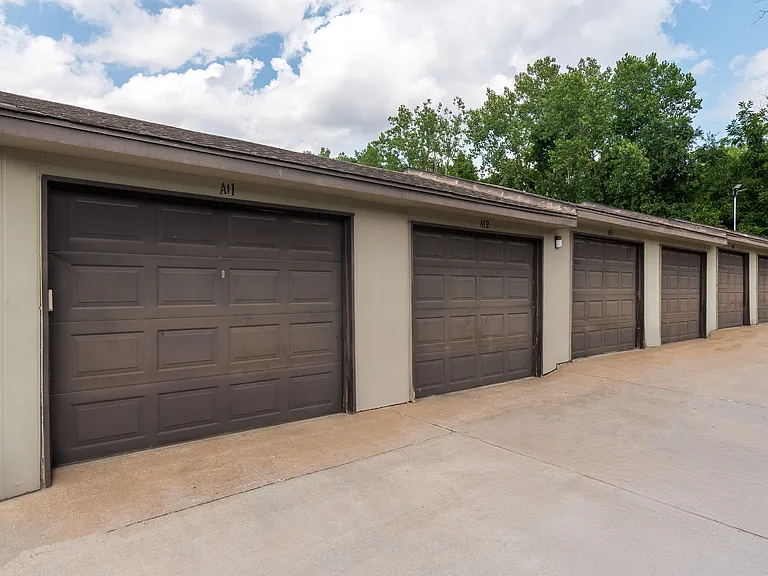 6565 W Foxridge Dr — Photo 39