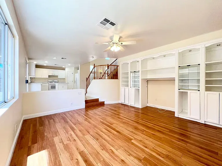 9891 Ridge Hill Ave — Photo 6
