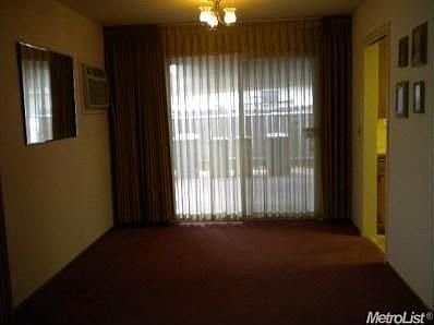 5th image of 821 Dianna Dr
