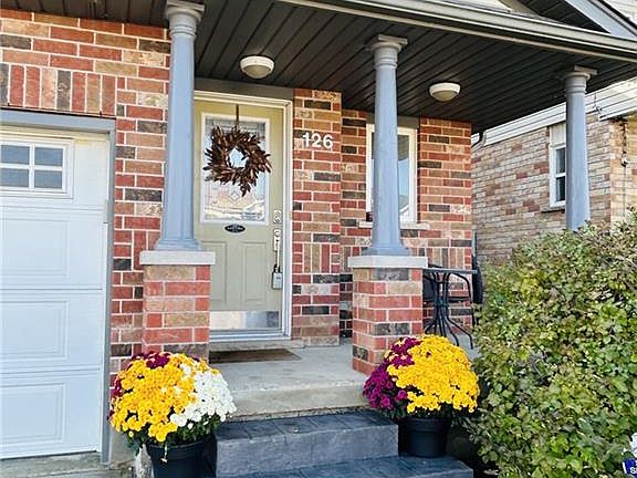 3rd image of 126 Snowdrop Cres