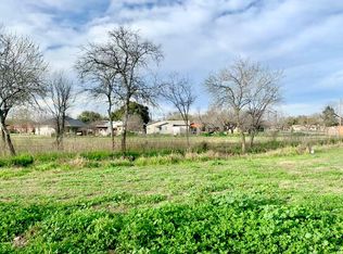 1518 N Hood St, Uvalde, TX 78801