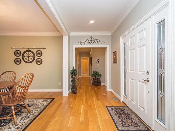 5th image of 401 Patmore Ln