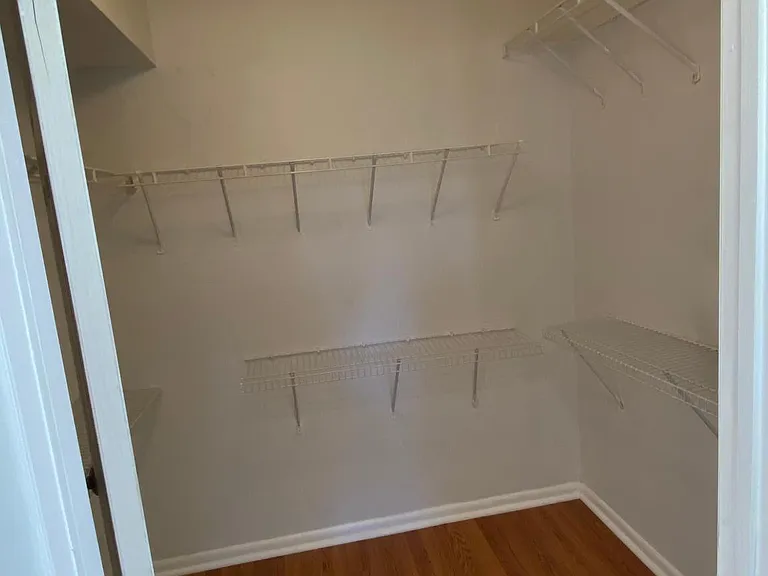 108 Lowell Ct — Photo 21