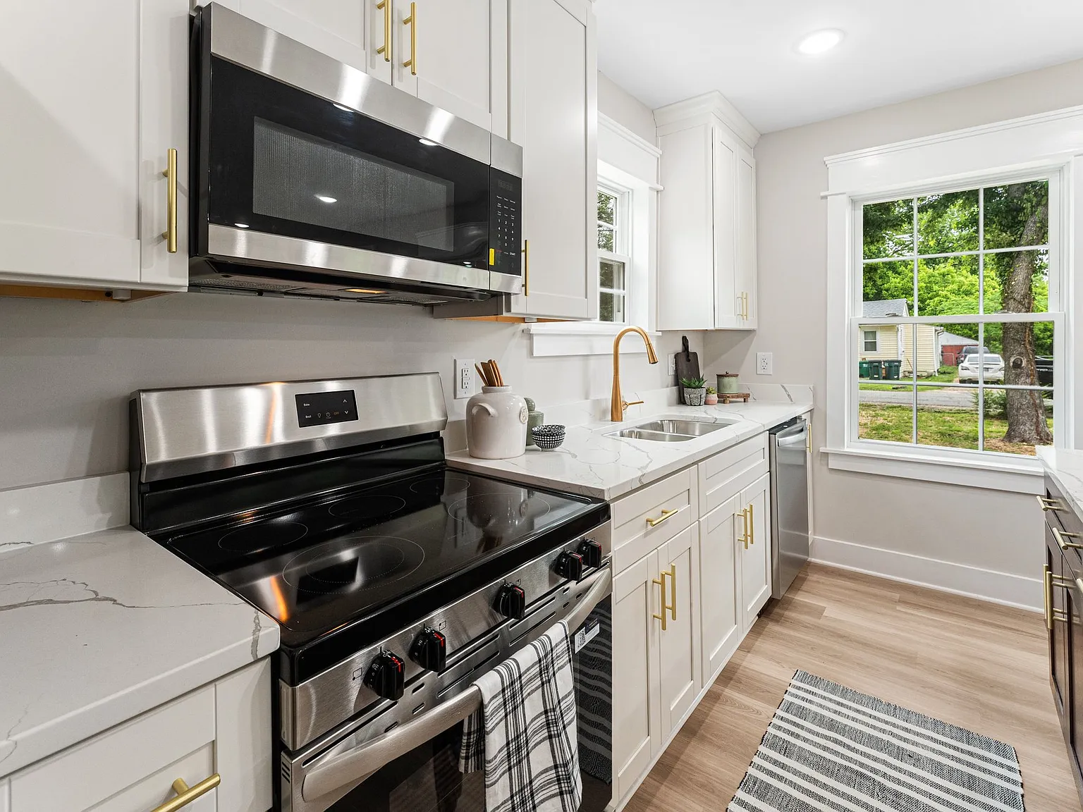 9 East Berry Street - 1 — Photo 3