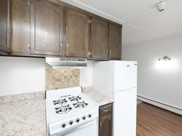 Mansion House, 101 Oaklawn Ave #111-97, Cranston, RI 02920