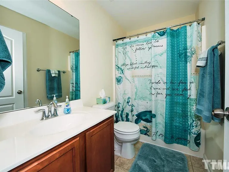 2nd Full Bathroom