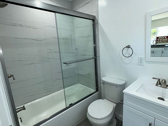 5th image of 8153 San Juan Ave #A