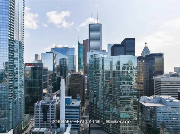 224 King St W, Toronto, ON