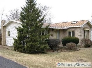 7636 Woodridge Dr, Woodridge, IL