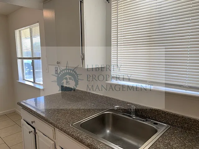 924 S Garfield St #13 — Photo 5