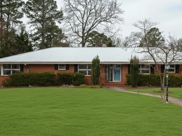 320 Crescent Dr, Clayton, NC 27520