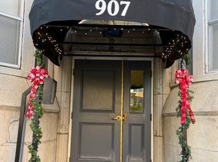 907 S Hanley Rd APT 4, Saint Louis, MO 63105