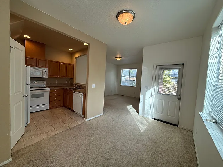 1296 SW Mill Pond Pl #300 — Photo 7