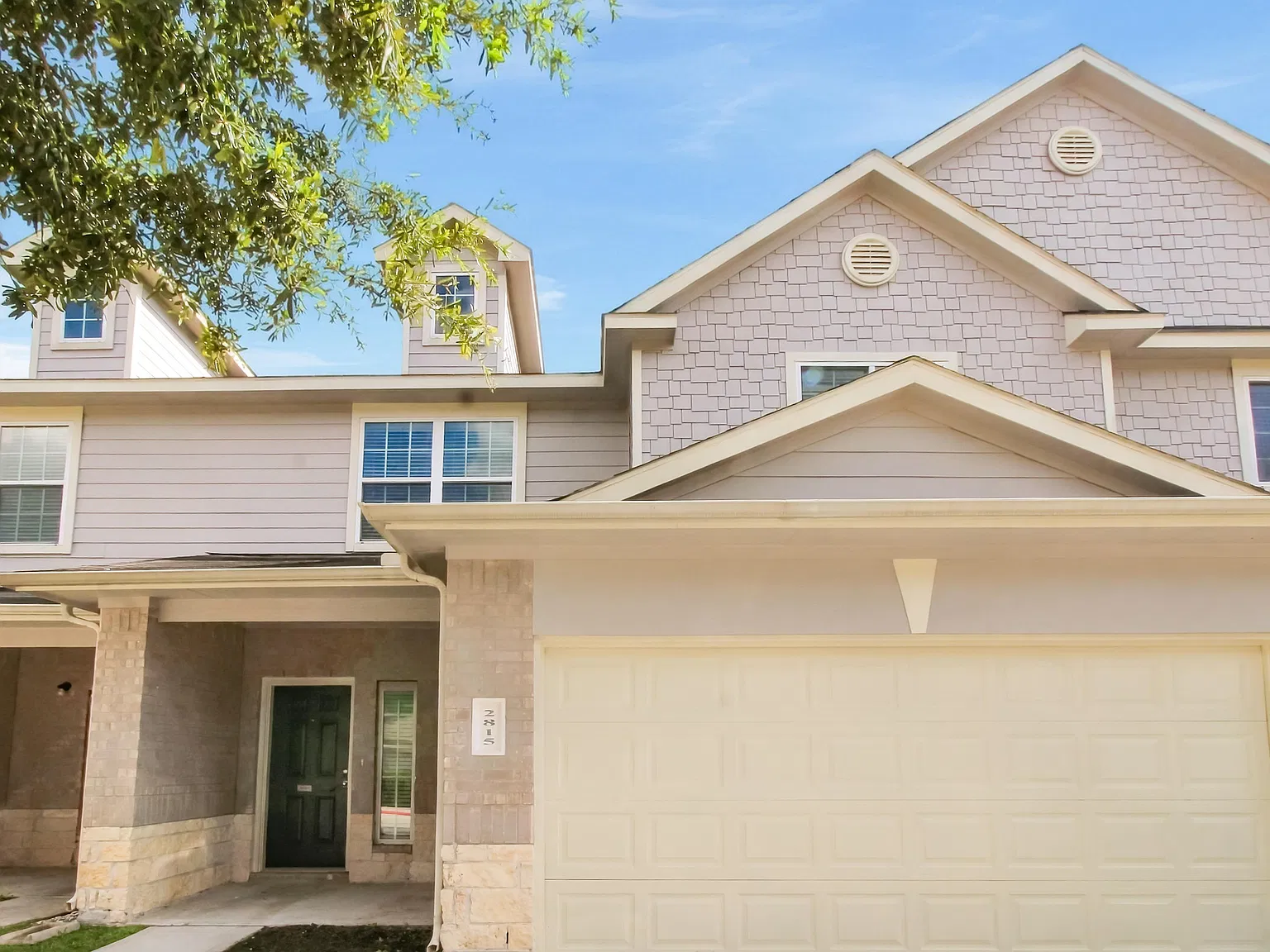 Silverglen — Photo 3