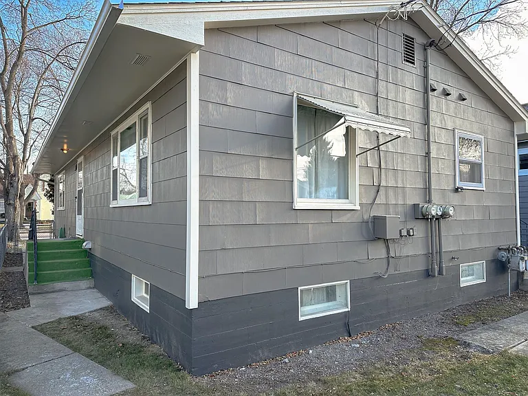 716 1st Ave W #C — Photo 11