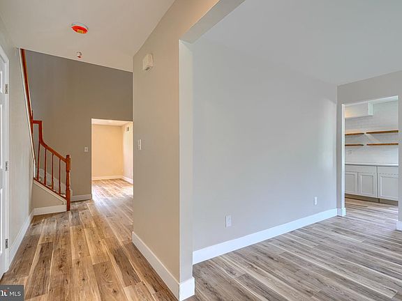 5th image of 1340 Salonica Pl