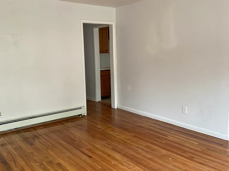 1059 Brighton St #1 — Photo 4