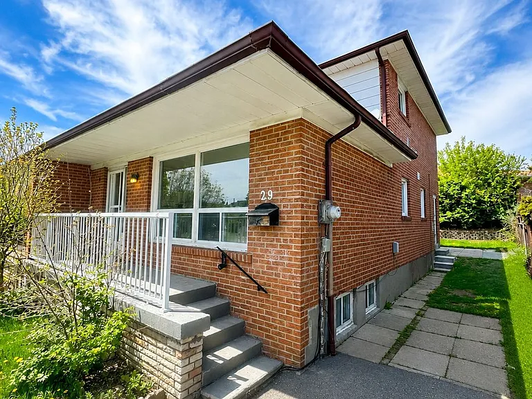 29 Dellbrook Cres — Photo 21