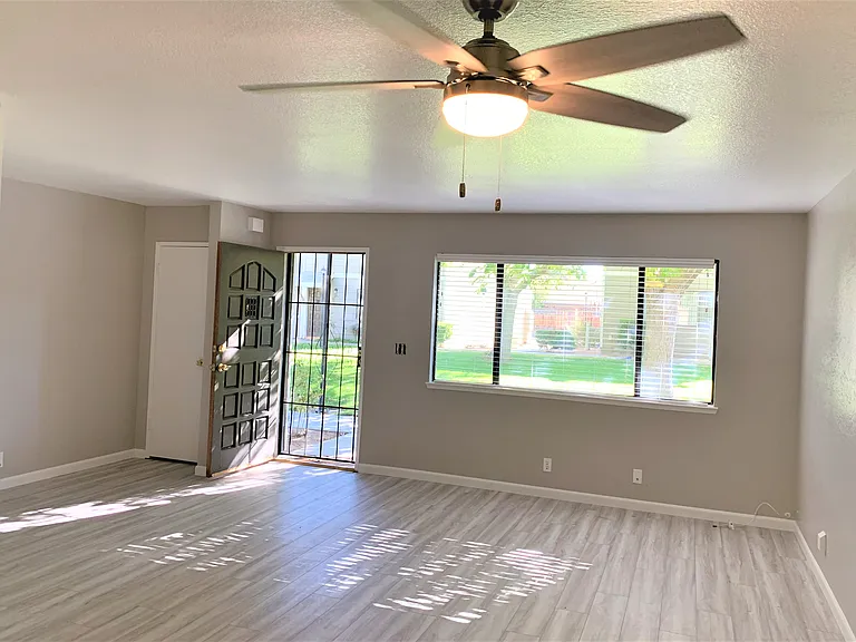 267 Upjohn Ave — Photo 6
