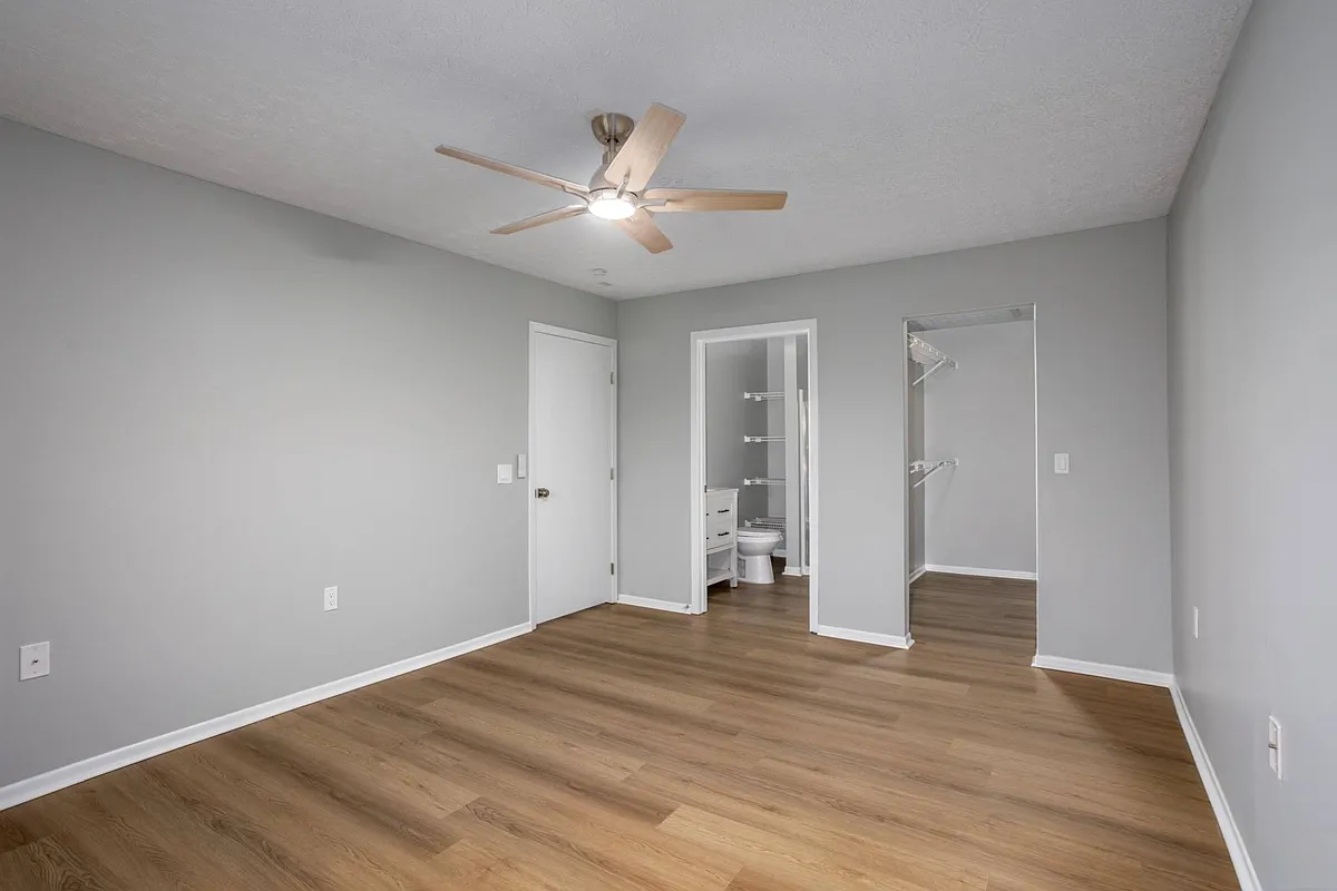 Living Area - Chartwell Apartments