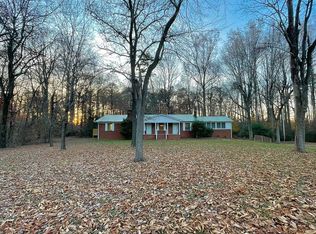 6012 New Hope Church Rd, Asheboro, NC 27205