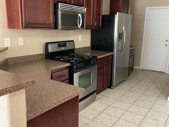 2nd image of 6205 Capehart Falls St
