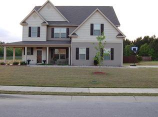 5604 Stonefield St, Hope Mills, NC 28348