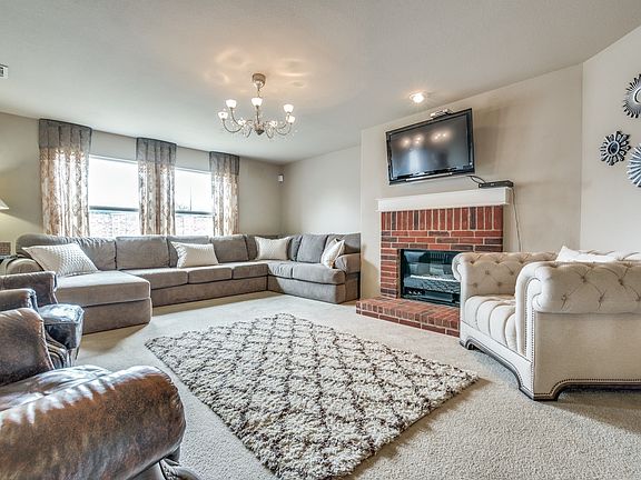 5th image of 12974 Adela Dr