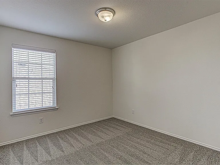 339 Alamosa Dr — Photo 37