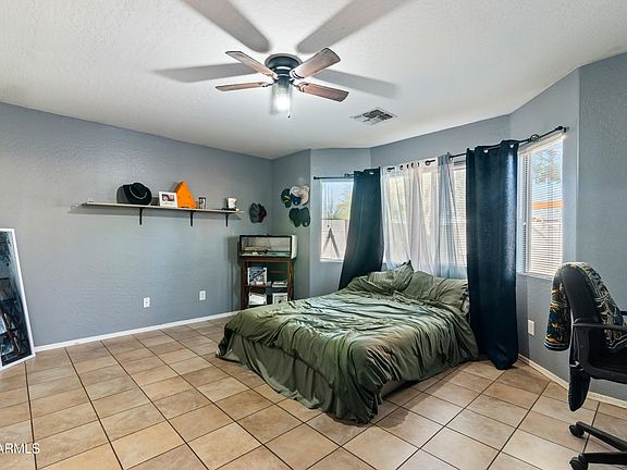 4th image of 4984 E Silverbell Rd