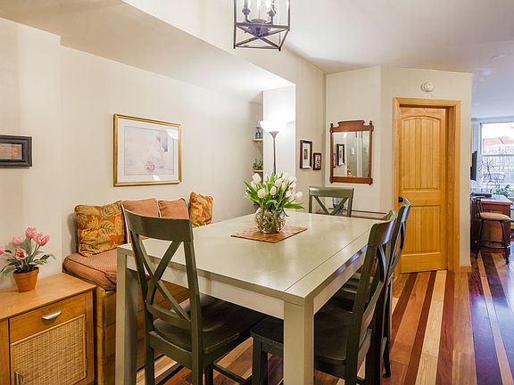 2nd image of 207 E 74th St APT 1D