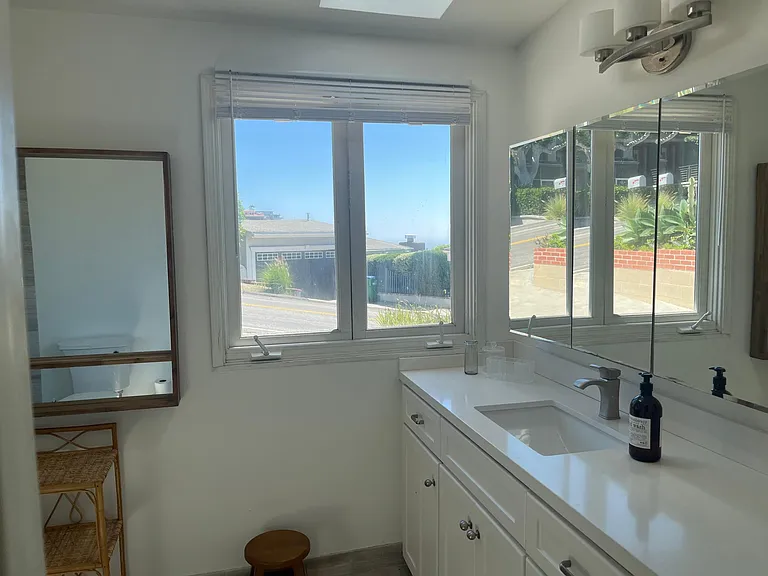 Summit Dr — Photo 7