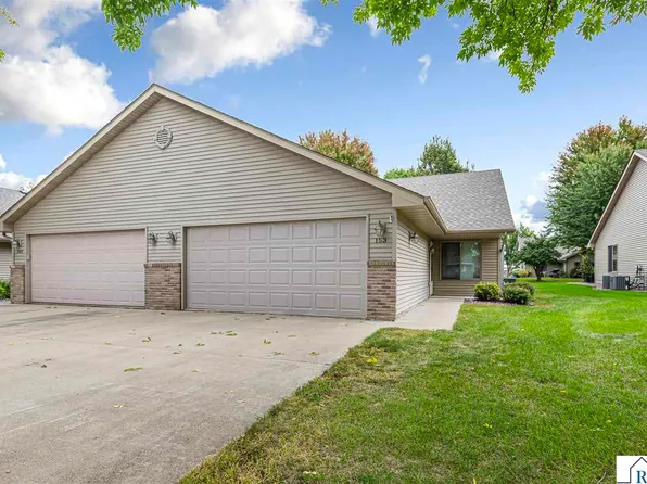 153 S Elm St, Belle Plaine, MN 56011