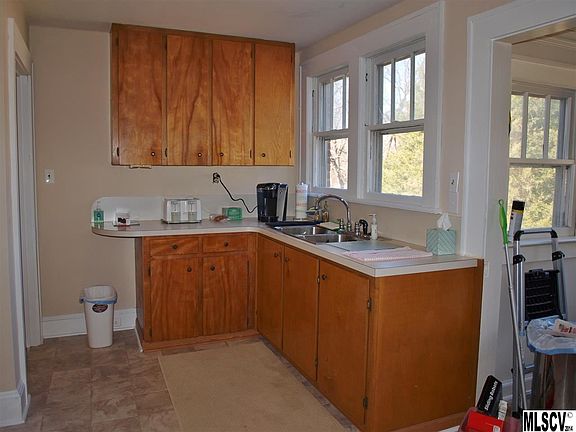 5th image of 120 W G St