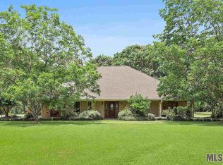 15413 Pinewood Dr, Pride, LA 70770