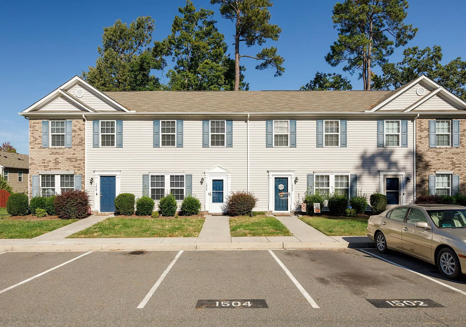 2 Apartment Townhome near E Parham Rd.! Available NOW — Photo 1