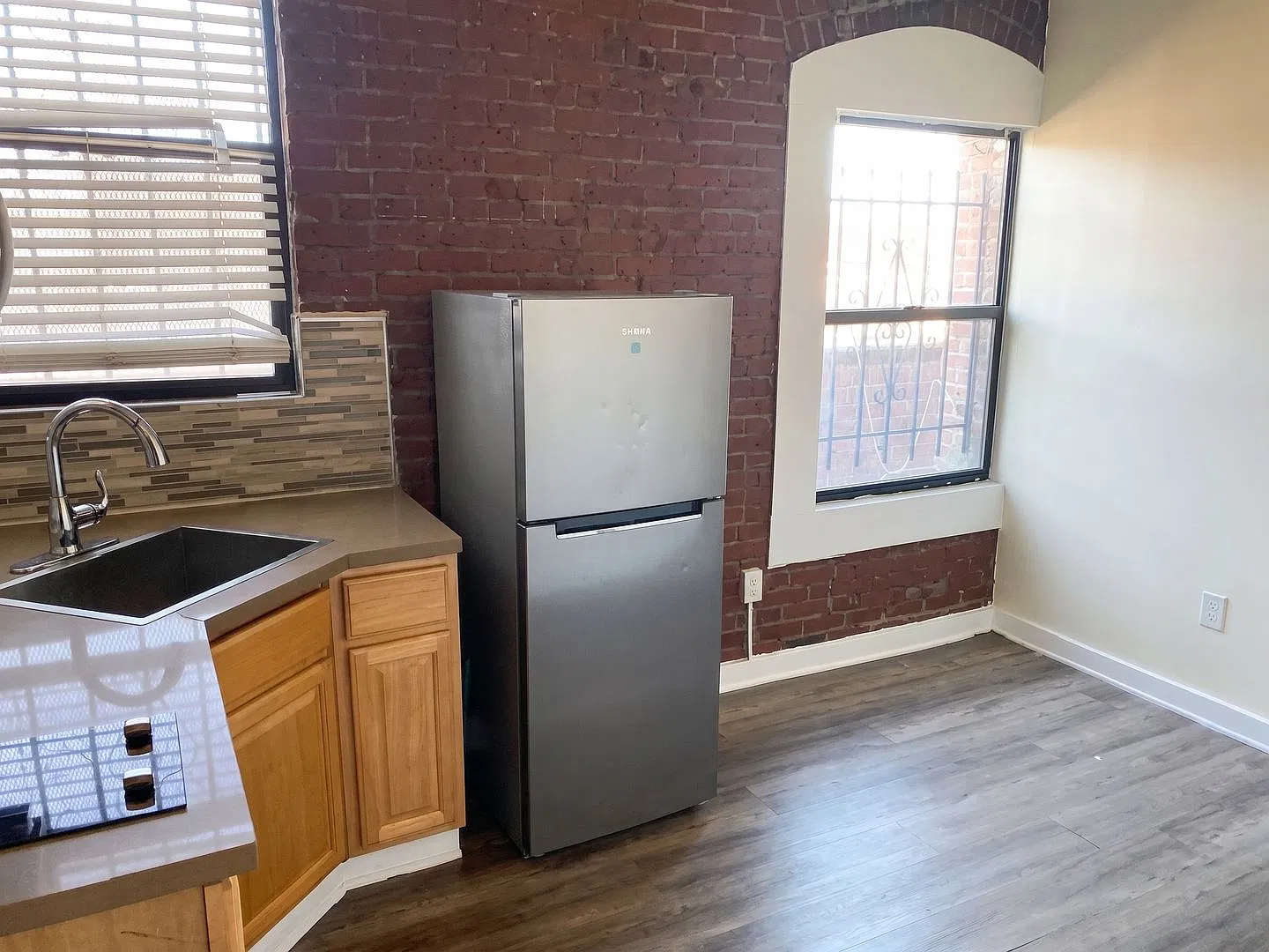 1 bed, 1.0 bath, 350 sqft, $1,650 — Photo 2