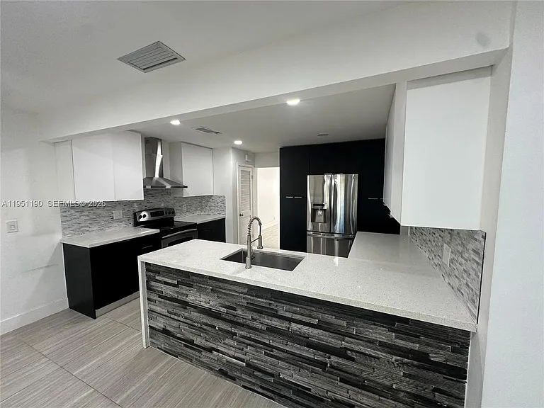 3199 Coral Hills Dr #4 — Photo 3